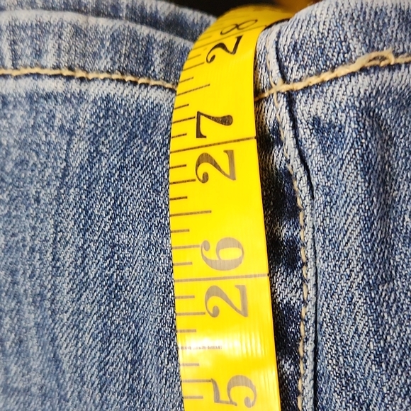 TORRID PREMIUM distressed denim size 24 EUC - Picture 4 of 5